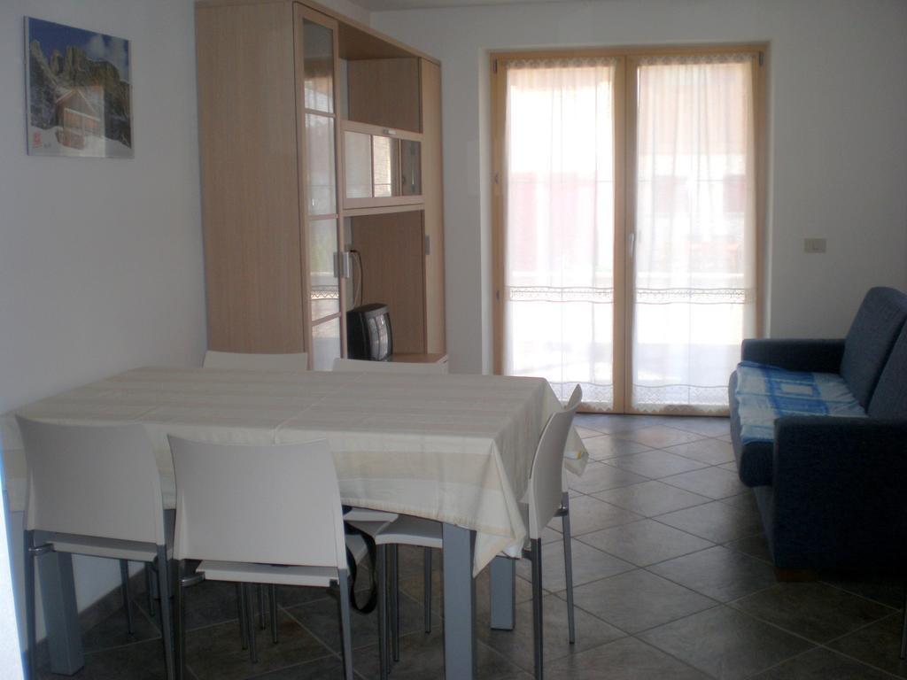 Anna Apartment Pozza di Fassa Buitenkant foto