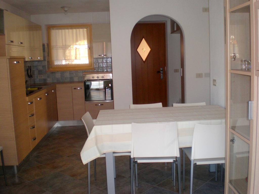 Anna Apartment Pozza di Fassa Buitenkant foto