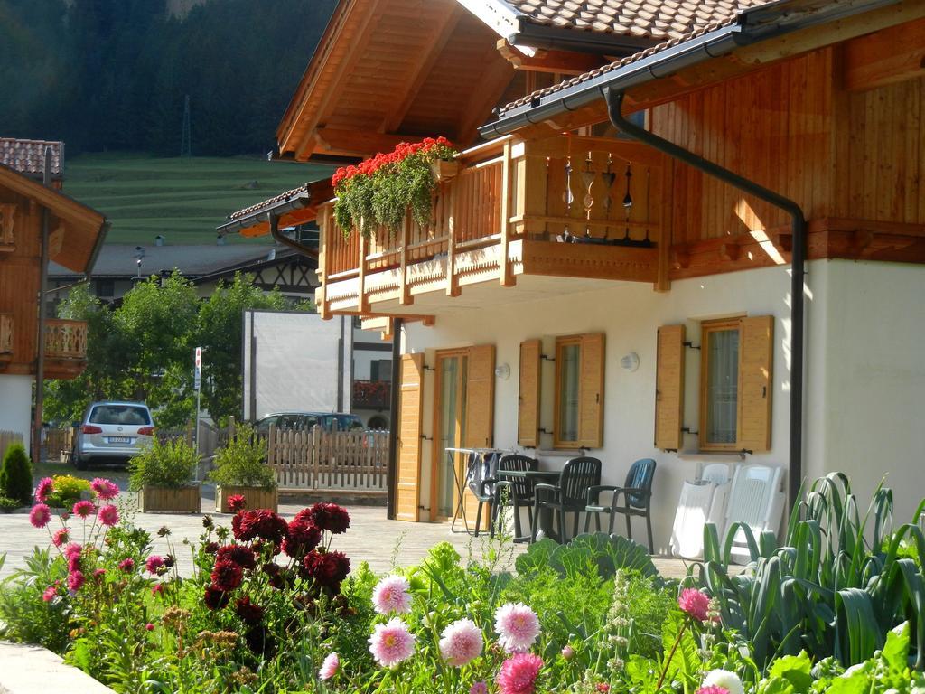 Anna Apartment Pozza di Fassa Buitenkant foto