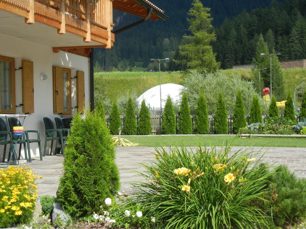 Anna Apartment Pozza di Fassa Buitenkant foto